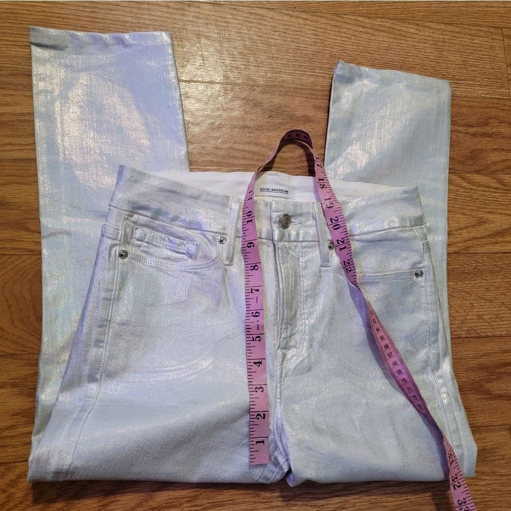 Good American 'Good Legs' Metallic Cropped Jeans - Picture 3 of 12